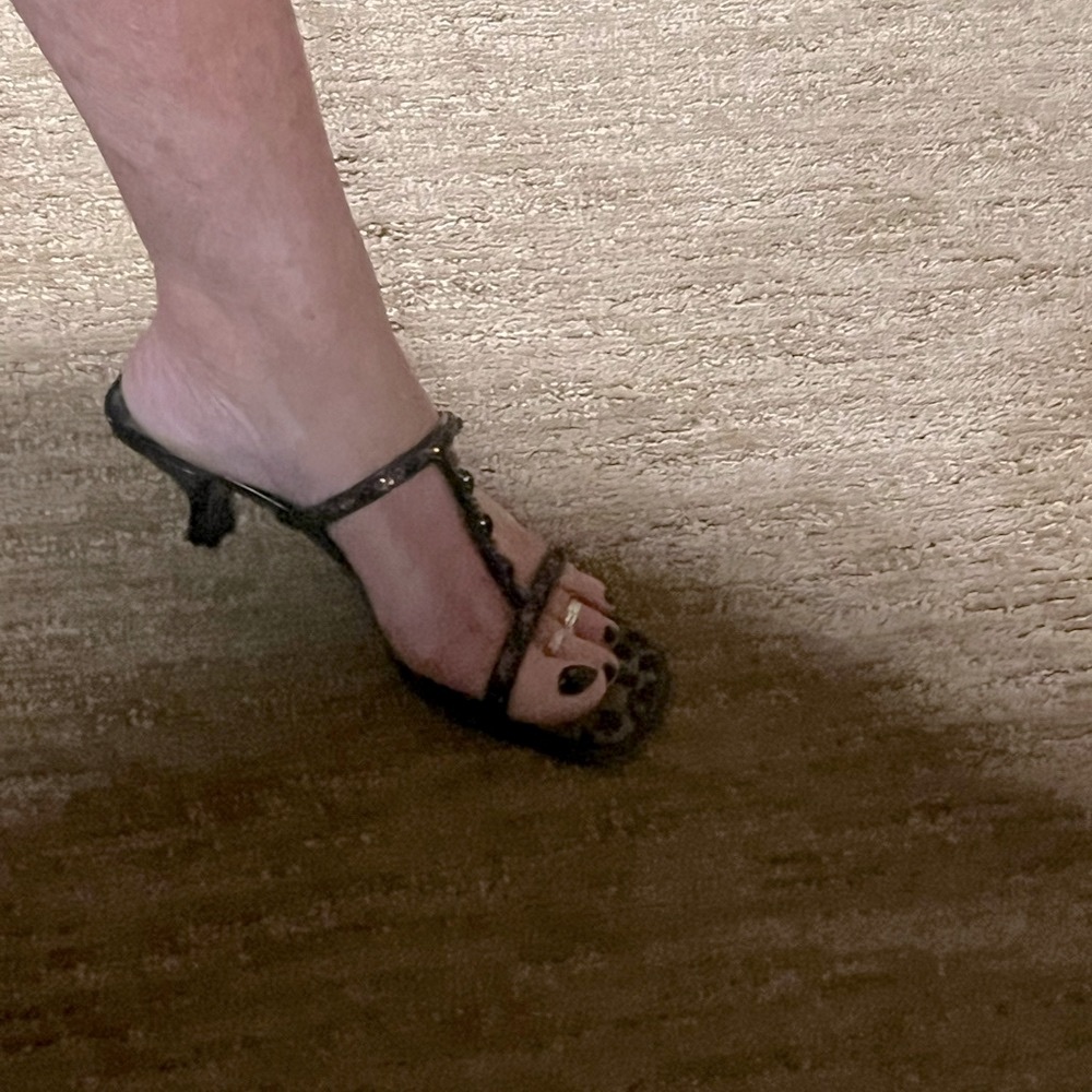 Two Bandolino heel sandals SZ6